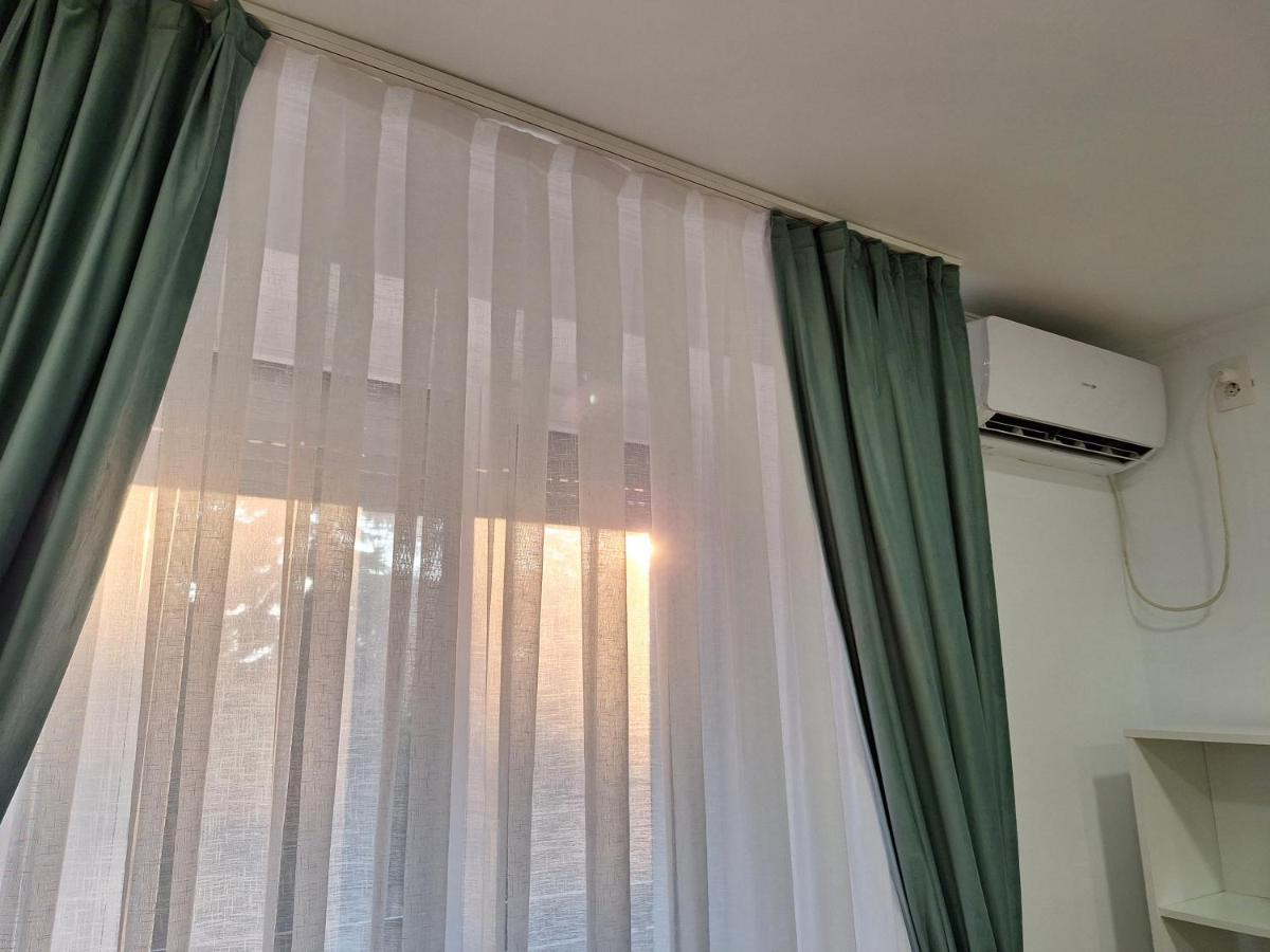Black Eagle Central Unirii Square, 2 King Size Bedrooms, Free Private Parking أرادايا المظهر الخارجي الصورة